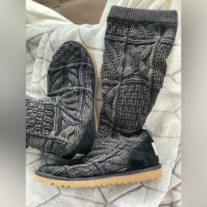 Women’s Ugg size 6 (fits like size 7) knit boot
